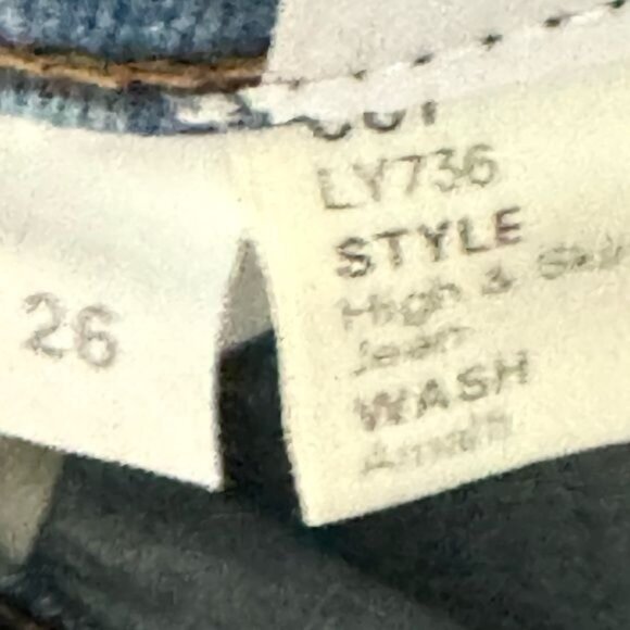 Reformation High & Skinny Jean in Amalfi Wash 26 - Picture 8 of 11